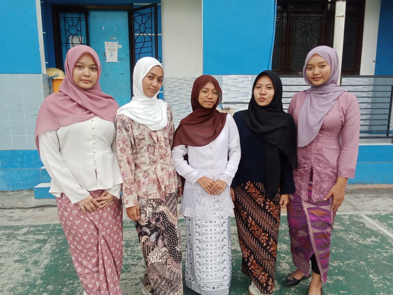 Nonton Bareng hingga Puisi, Cara Unik SMA Dharma Wanita 1 Gedangan Rayakan Hari Kartini