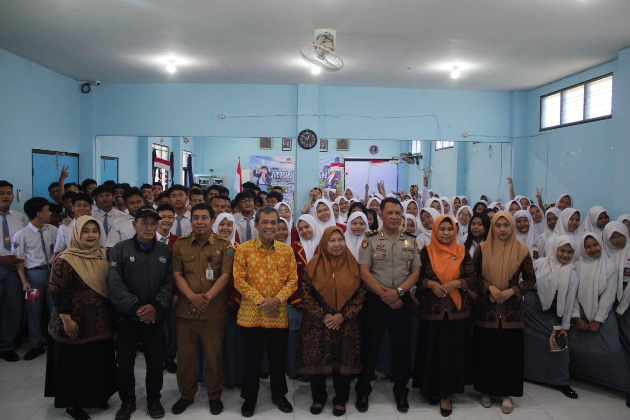 Hari Pertama MPLS 2026/2027, SMA Dharma Wanita 1 Gedangan Sambut Peserta Didik Baru dengan Penuh Semangat